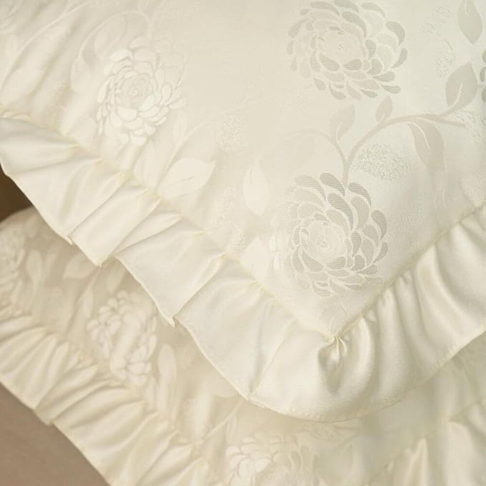 NWT Set of 2 Classic Rose Pattern Damask Decorative Pillow Shams, Ivory. - Picture 6 of 6